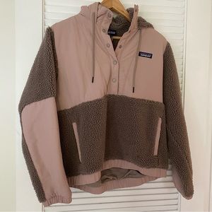 Patagonia Teddy Jacket in Pale Brown & Pink